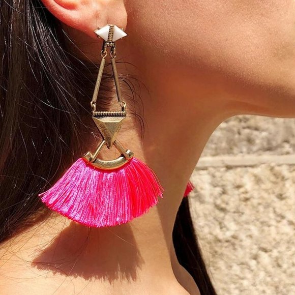 Pre-Owned Women's Tassel Pink Gold Earrings Chic Vibrant Elegance 3.5”H x 1”W - Picture 8 of 12